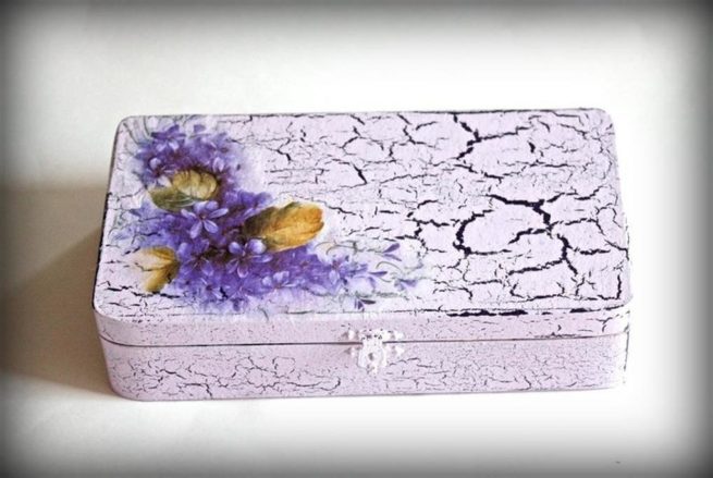 Master class: decoupage and do-it-yourself craquelure